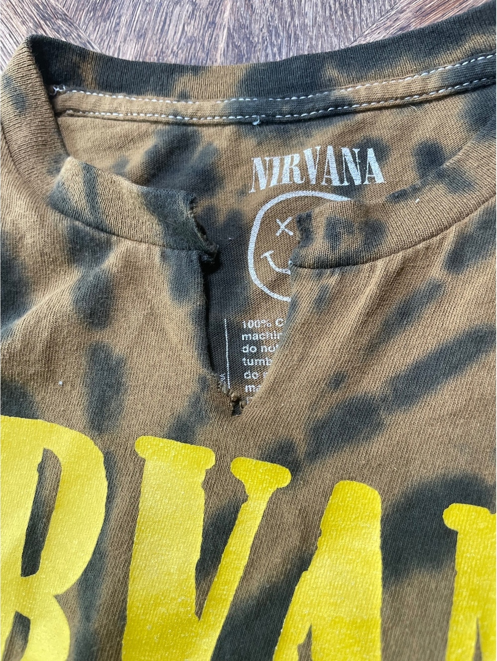 Nirvana tie bye brown and black graphic tee shirt women’s XS - Picture 4 of 6